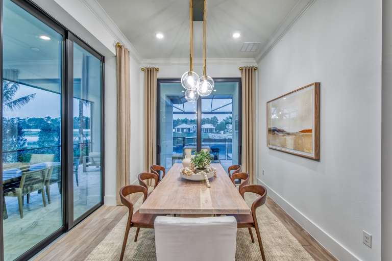 Brixton dining room with lake view